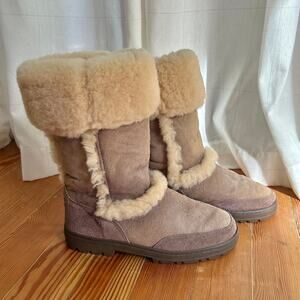 UGG Australia Sundance II Sheepskin Boots Womens Size 9 Made in New Zealand